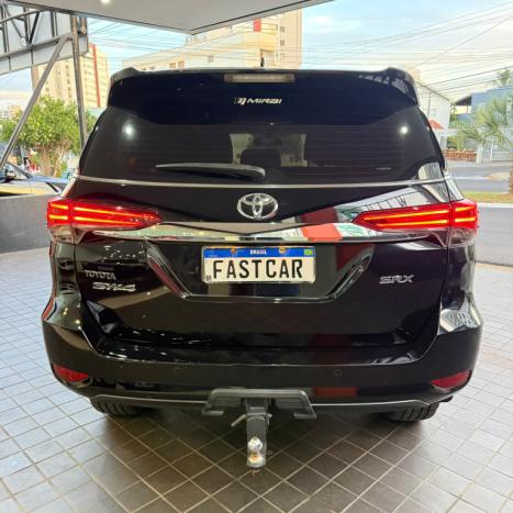 TOYOTA Hilux SW4 2.8 16V 4P SRX PLATINUM 4X4 7 LUGARES TURBO DIESEL AUTOM�TICO, Foto 8