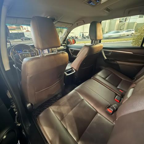 TOYOTA Hilux SW4 2.8 16V 4P SRX PLATINUM 4X4 7 LUGARES TURBO DIESEL AUTOM�TICO, Foto 10