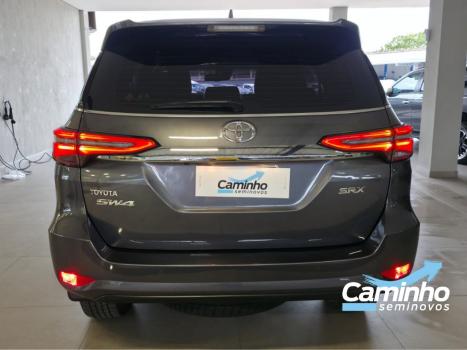 TOYOTA Hilux SW4 2.8 16V 4P SRX 4X4 7 LUGARES TURBO DIESEL AUTOM�TICO, Foto 6