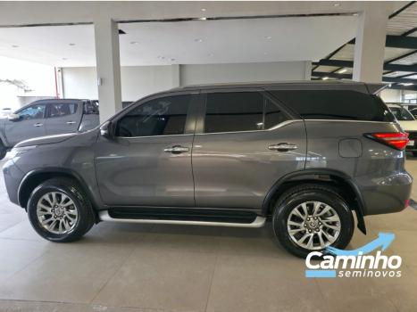 TOYOTA Hilux SW4 2.8 16V 4P SRX 4X4 7 LUGARES TURBO DIESEL AUTOM�TICO, Foto 8