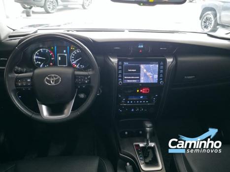 TOYOTA Hilux SW4 2.8 16V 4P SRX 4X4 7 LUGARES TURBO DIESEL AUTOM�TICO, Foto 10