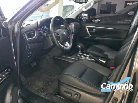 TOYOTA Hilux SW4 2.8 16V 4P SRX 4X4 7 LUGARES TURBO DIESEL AUTOM�TICO, Foto 11