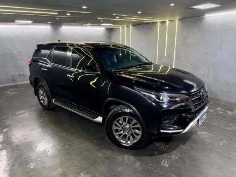 TOYOTA Hilux SW4 2.8 16V 4P SRX 4X4 7 LUGARES TURBO DIESEL AUTOM�TICO, Foto 1