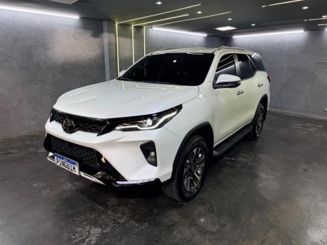 TOYOTA Hilux SW4 2.8 16V 4P SRX PLATINUM 4X4 7 LUGARES TURBO DIESEL AUTOM�TICO, Foto 2