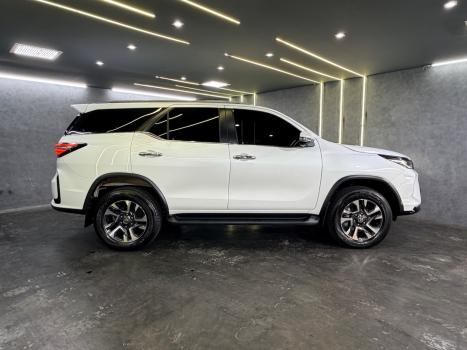 TOYOTA Hilux SW4 2.8 16V 4P SRX PLATINUM 4X4 7 LUGARES TURBO DIESEL AUTOM�TICO, Foto 3