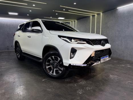 TOYOTA Hilux SW4 2.8 16V 4P SRX PLATINUM 4X4 7 LUGARES TURBO DIESEL AUTOM�TICO, Foto 4