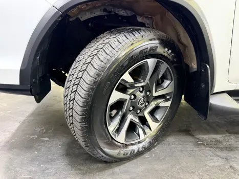 TOYOTA Hilux SW4 2.8 16V 4P SRX PLATINUM 4X4 7 LUGARES TURBO DIESEL AUTOM�TICO, Foto 14