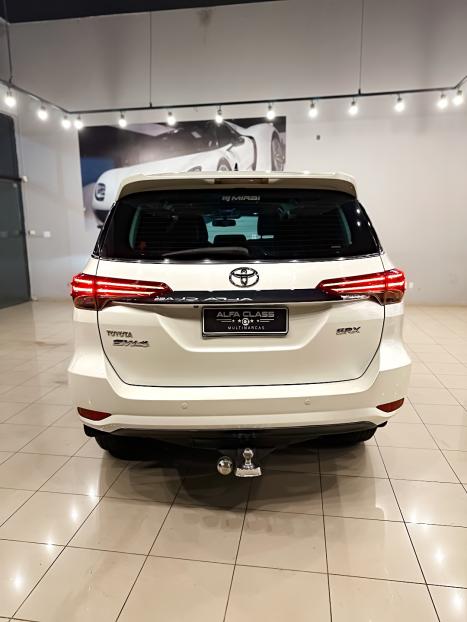 TOYOTA Hilux SW4 2.8 16V 4P SRX 4X4 7 LUGARES TURBO DIESEL AUTOM�TICO, Foto 2