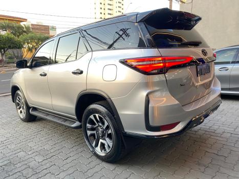 TOYOTA Hilux SW4 2.8 16V 4P SRX PLATINUM 4X4 7 LUGARES TURBO DIESEL AUTOM�TICO, Foto 6