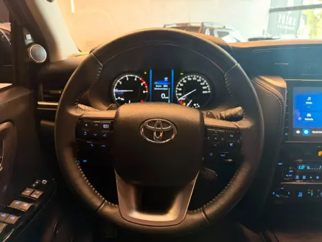 TOYOTA Hilux SW4 2.8 16V 4P SRX 4X4 7 LUGARES TURBO DIESEL AUTOM�TICO, Foto 10