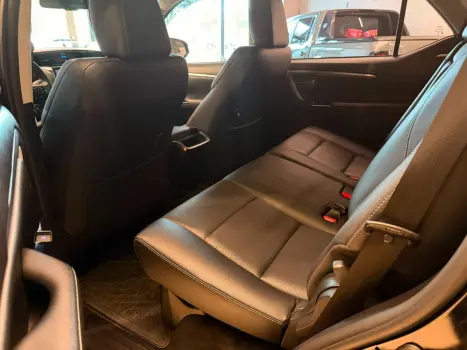 TOYOTA Hilux SW4 2.8 16V 4P SRX 4X4 7 LUGARES TURBO DIESEL AUTOM�TICO, Foto 13