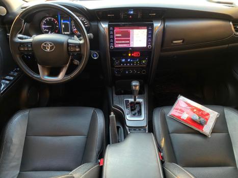 TOYOTA Hilux SW4 2.8 16V 4P SRX 4X4 7 LUGARES TURBO DIESEL AUTOM�TICO, Foto 7