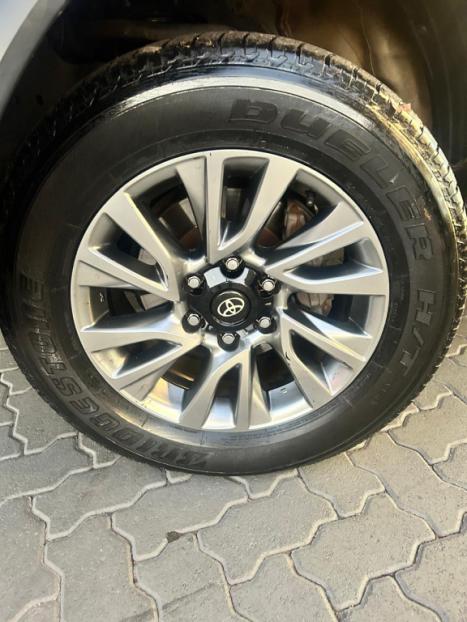 TOYOTA Hilux SW4 2.8 4P SRX 4X4 TURBO DIESEL AUTOM�TICO, Foto 10