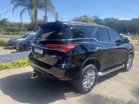 TOYOTA Hilux SW4 2.8 16V 4P SRX 4X4 7 LUGARES TURBO DIESEL AUTOM�TICO, Foto 16
