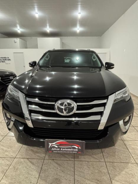 TOYOTA Hilux SW4 2.8 16V 4P SRX 4X4 7 LUGARES TURBO DIESEL AUTOM�TICO, Foto 7
