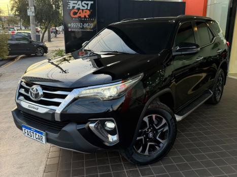 TOYOTA Hilux SW4 2.8 16V 4P SRX 4X4 7 LUGARES TURBO DIESEL AUTOMÁTICO, Foto 2