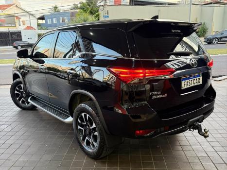TOYOTA Hilux SW4 2.8 16V 4P SRX 4X4 7 LUGARES TURBO DIESEL AUTOMÁTICO, Foto 6