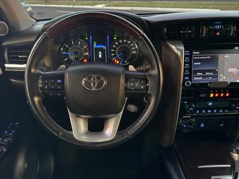 TOYOTA Hilux SW4 2.8 16V 4P SRX 4X4 7 LUGARES TURBO DIESEL AUTOMÁTICO, Foto 14