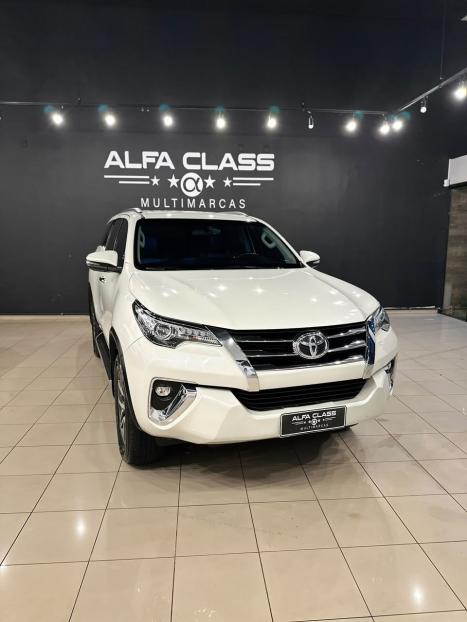 TOYOTA Hilux SW4 2.8 16V 4P SRX 4X4 7 LUGARES TURBO DIESEL AUTOMÁTICO, Foto 1
