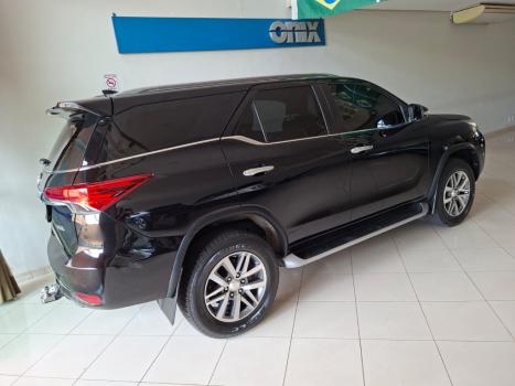 TOYOTA Hilux SW4 2.8 16V 4P SRX 4X4 7 LUGARES TURBO DIESEL AUTOMÁTICO, Foto 6