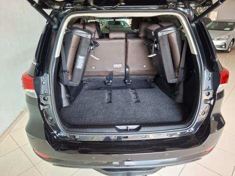 TOYOTA Hilux SW4 2.8 16V 4P SRX 4X4 7 LUGARES TURBO DIESEL AUTOMÁTICO, Foto 13