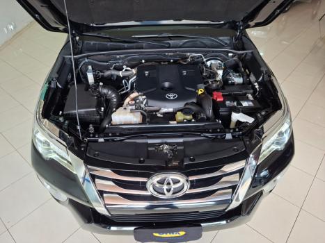 TOYOTA Hilux SW4 2.8 16V 4P SRX 4X4 7 LUGARES TURBO DIESEL AUTOMÁTICO, Foto 15