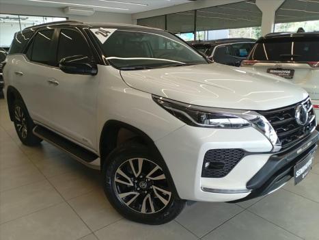 TOYOTA Hilux SW4 2.8 4P SRX 4X4 TURBO DIESEL AUTOMÁTICO, Foto 1