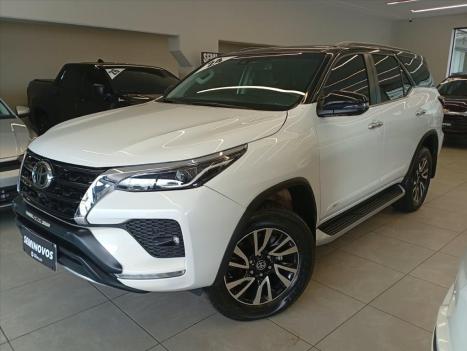 TOYOTA Hilux SW4 2.8 4P SRX 4X4 TURBO DIESEL AUTOMÁTICO, Foto 5