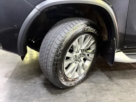 TOYOTA Hilux SW4 2.8 16V 4P SRX 4X4 7 LUGARES TURBO DIESEL AUTOMÁTICO, Foto 14