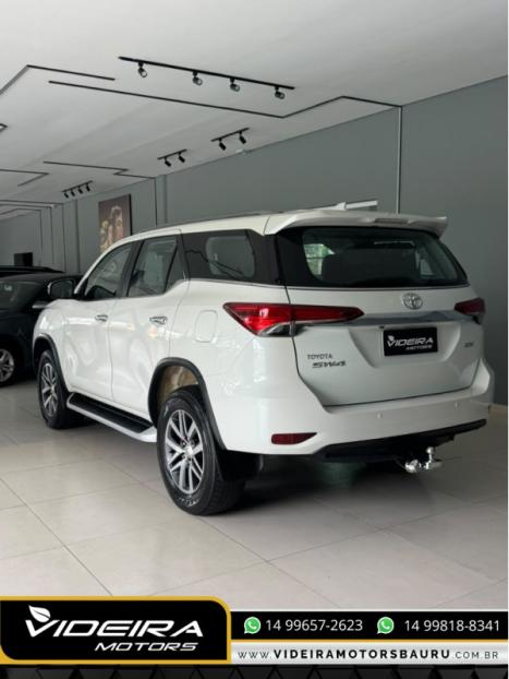 TOYOTA Hilux SW4 2.8 16V 4P SRX 4X4 7 LUGARES TURBO DIESEL AUTOMÁTICO, Foto 7