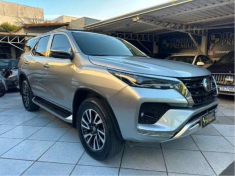 TOYOTA Hilux SW4 2.8 4P SRX 4X4 TURBO DIESEL AUTOMÁTICO, Foto 1