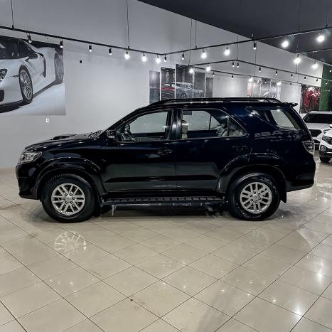 TOYOTA Hilux SW4 3.0 16V 4P 4X4 SRV TURBO DIESEL, Foto 4