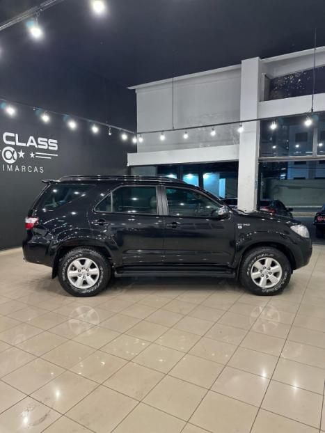 TOYOTA Hilux SW4 3.0 16V 4P SRV 4X4 7 LUGARES TURBO DIESEL AUTOMTICO, Foto 4