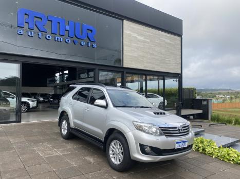 TOYOTA Hilux SW4 3.0 V6 12V 4P SRV TURBO DIESEL AUTOMTICO, Foto 3