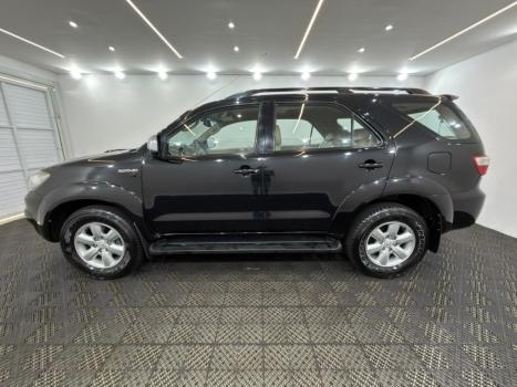 TOYOTA Hilux SW4 3.0 16V 4P SRV 4X4 7 LUGARES TURBO DIESEL AUTOMTICO, Foto 4