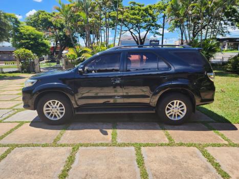 TOYOTA Hilux SW4 3.0 16V 4P SRV 4X4 7 LUGARES TURBO DIESEL AUTOM�TICO, Foto 2