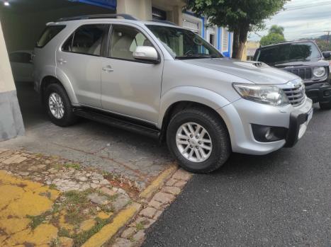 TOYOTA Hilux SW4 3.0 16V 4P SRV 4X4 7 LUGARES TURBO DIESEL AUTOM�TICO, Foto 3