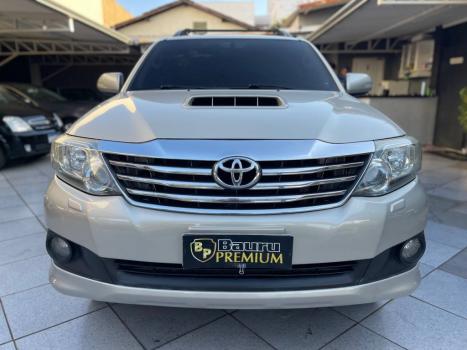 TOYOTA Hilux SW4 3.0 16V 4P SR 4X4 TURBO DIESEL AUTOM�TICO, Foto 3