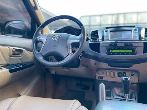 TOYOTA Hilux SW4 3.0 16V 4P SR 4X4 TURBO DIESEL AUTOM�TICO, Foto 10