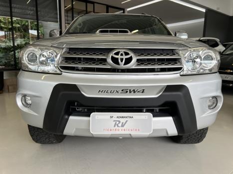 TOYOTA Hilux SW4 3.0 16V 4P SRV 4X4 7 LUGARES TURBO DIESEL AUTOM�TICO, Foto 2