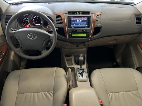 TOYOTA Hilux SW4 3.0 16V 4P SRV 4X4 7 LUGARES TURBO DIESEL AUTOM�TICO, Foto 6