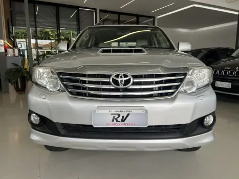 TOYOTA Hilux SW4 3.0 16V 4P SRV 4X4 TURBO DIESEL AUTOM�TICO, Foto 2