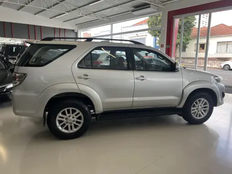 TOYOTA Hilux SW4 3.0 16V 4P SRV 4X4 TURBO DIESEL AUTOM�TICO, Foto 3