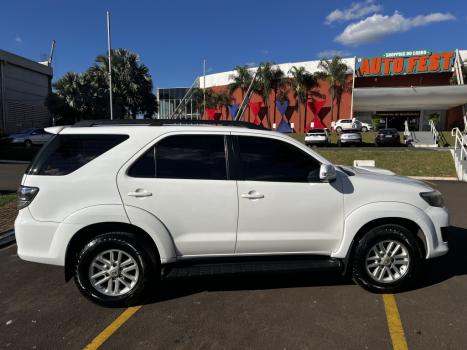 TOYOTA Hilux SW4 3.0 16V 4P SRV 4X4 7 LUGARES TURBO DIESEL AUTOM�TICO, Foto 8