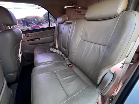 TOYOTA Hilux SW4 3.0 16V 4P SRV 4X4 7 LUGARES TURBO DIESEL AUTOM�TICO, Foto 10