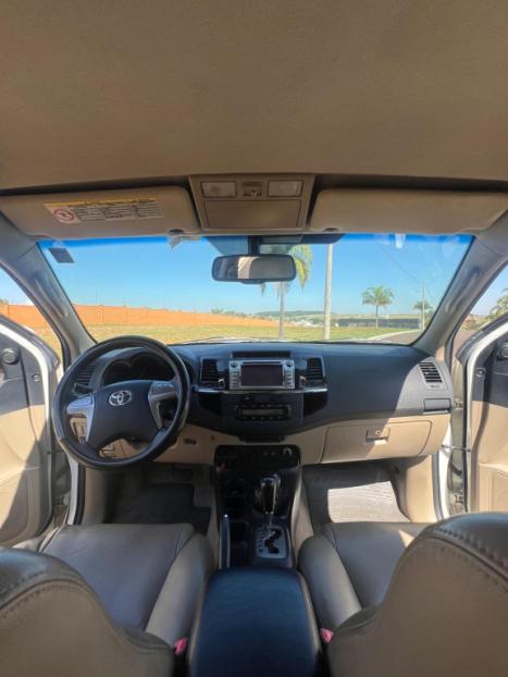 TOYOTA Hilux SW4 3.0 16V 4P SRV 4X4 7 LUGARES TURBO DIESEL AUTOM�TICO, Foto 5