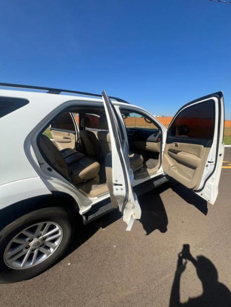 TOYOTA Hilux SW4 3.0 16V 4P SRV 4X4 7 LUGARES TURBO DIESEL AUTOM�TICO, Foto 13