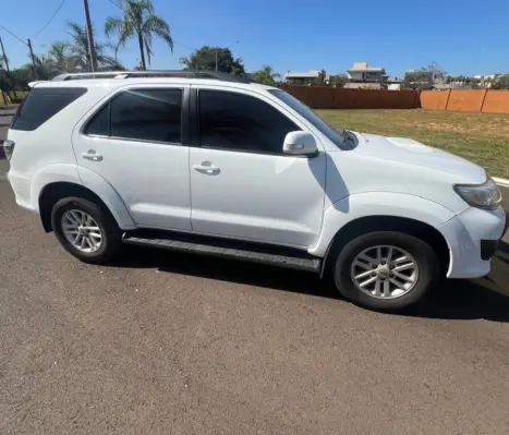 TOYOTA Hilux SW4 3.0 16V 4P SRV 4X4 7 LUGARES TURBO DIESEL AUTOM�TICO, Foto 14