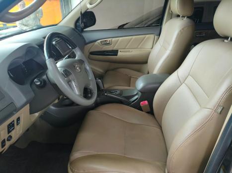 TOYOTA Hilux SW4 3.0 16V 4P SRV 4X4 7 LUGARES TURBO DIESEL AUTOMÁTICO, Foto 7