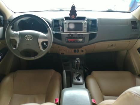 TOYOTA Hilux SW4 3.0 16V 4P SRV 4X4 7 LUGARES TURBO DIESEL AUTOMÁTICO, Foto 8